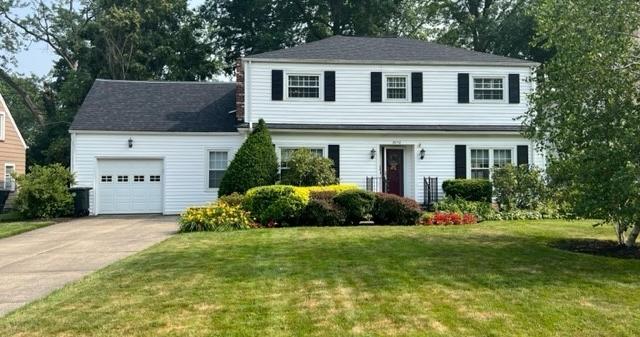Beautiful Colonial House Warren OH - For Sale